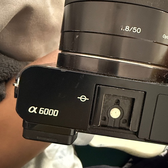 Sony Black Mirrorless Digital Camera a6000 - Picture 5 of 5